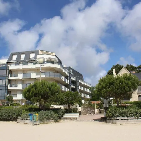 Calme Avec Terrasse A 2 Pas De La Benoit, 2 Pieces, 4 Couchages, - Fr-1-245-103 *