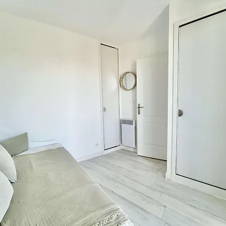 Calme Avec Terrasse A 2 Pas De La Benoit, 2 Pieces, 4 Couchages, - Fr-1-245-103 Apartment