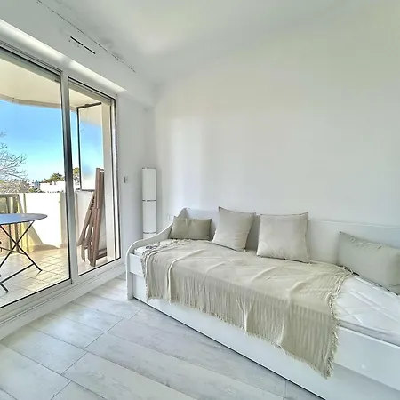 Calme Avec Terrasse à 2 Pas De La Benoît, 2 Pièces, 4 Couchages, - Fr-1-245-103 Apartamento *