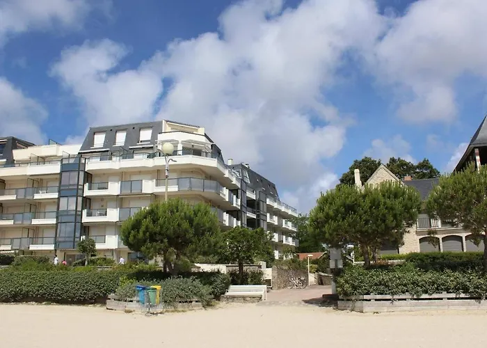 Calme Avec Terrasse à 2 Pas De La Benoît, 2 Pièces, 4 Couchages, - Fr-1-245-103 *